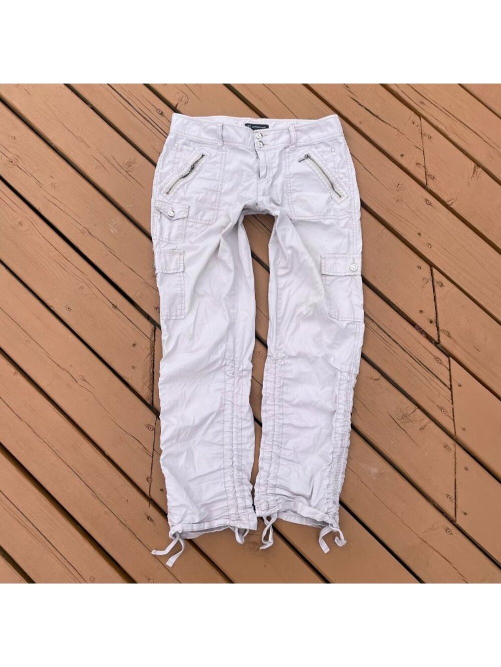 2000s beige cargo pants Size 6